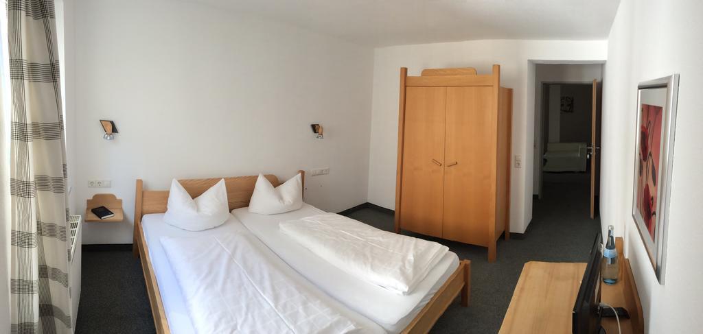 Gasthof Kreuz Bad Waldsee Room photo